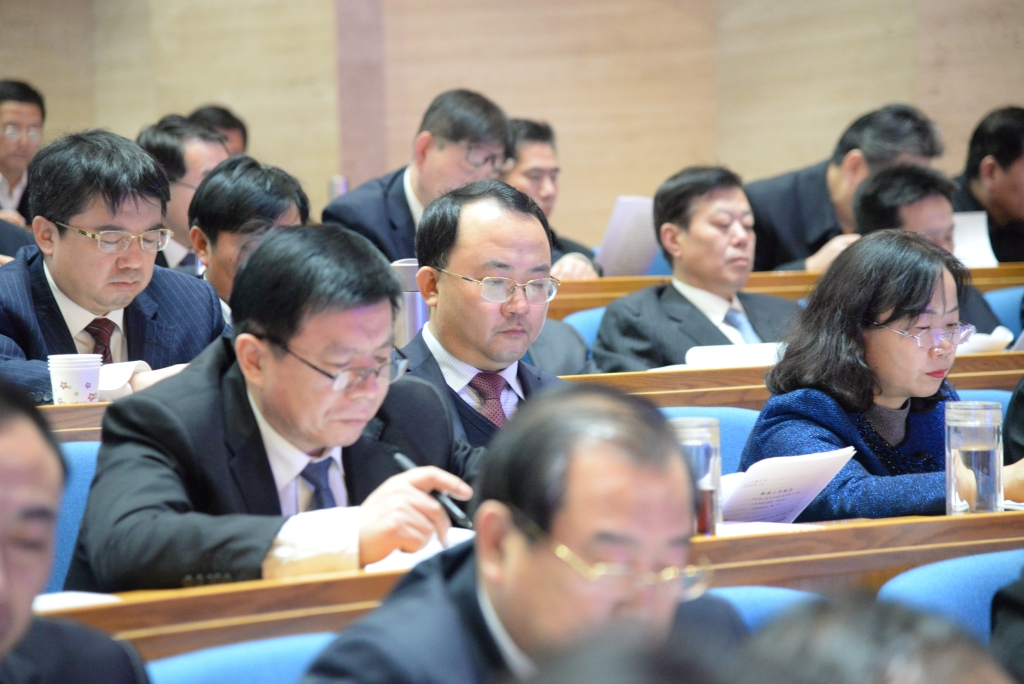 1c5b1aeda8004f9f9be97ad60bccfc99